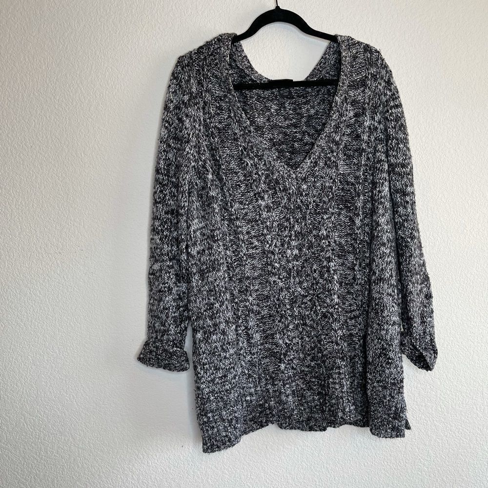 Lane Bryant thick knit grey v neck sweater